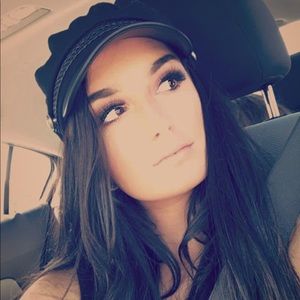 Meet your Posher, Alyssa